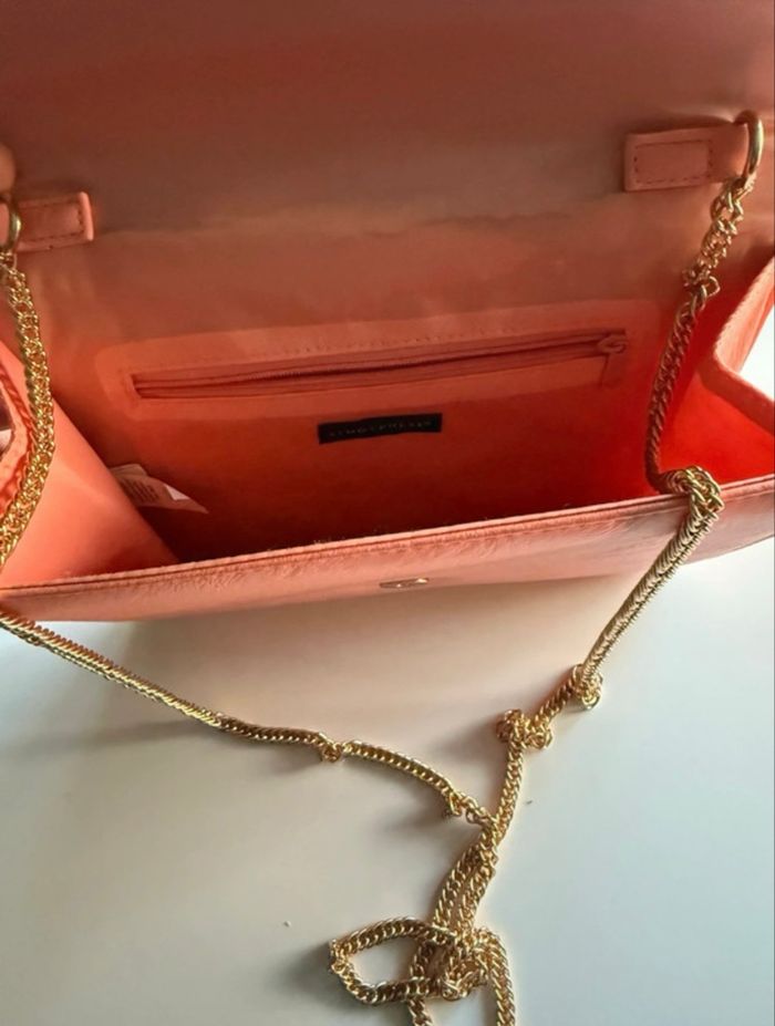 Jolie pochette femme couleur corail  atmosphère - photo numéro 3