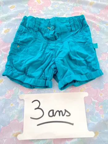 Très beau short Kiabi 3 ans