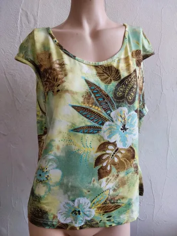 T-shirt à motif floral coloré Taille L