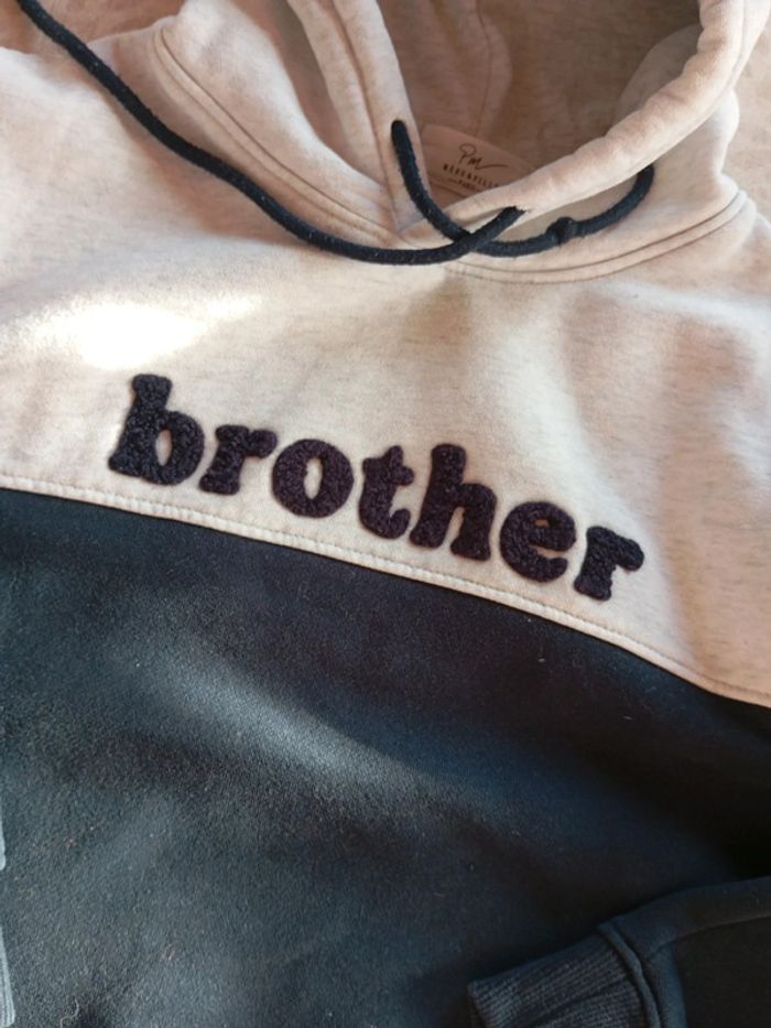 Sweat à capuche 8 ans - photo numéro 2