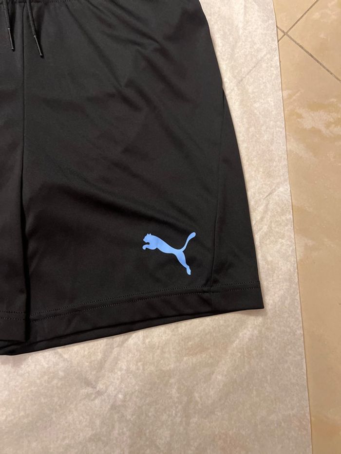 Short de foot Puma, équipe Manchester City avec chaussettes taille 13/14 ans authentique neuf - photo numéro 3
