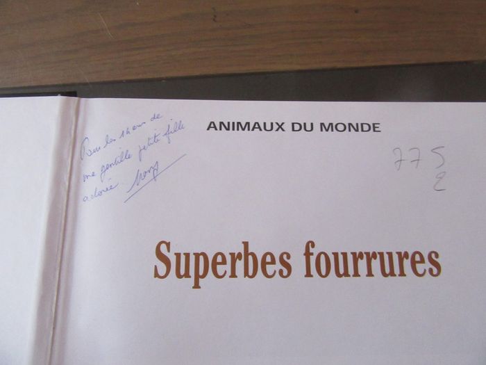 Livre "Animaux du monde Vie sauvage Larousse - photo numéro 3