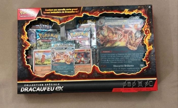 Pokémon coffret Dracaufeu ex neuf