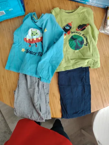 Lot pyjamas 3/4 ans
