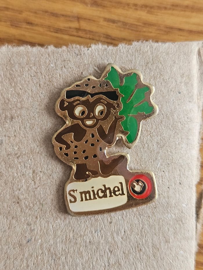 Lot de 3 pin’s St Michel - photo numéro 3
