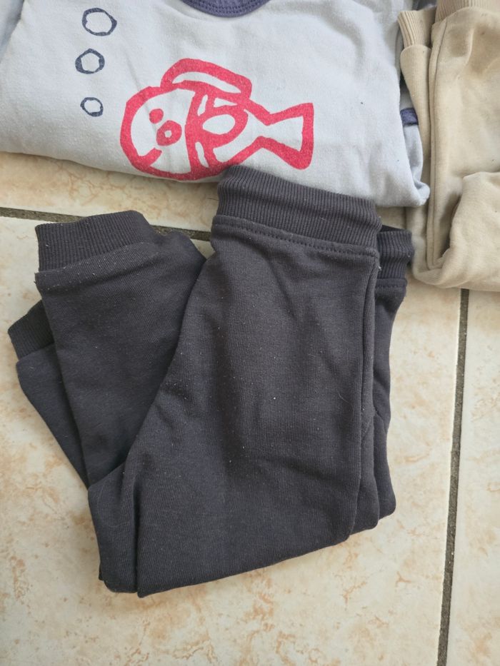 Gros lot vêtements 18 mois bébé fille garçon bodys pyjamas - photo numéro 7