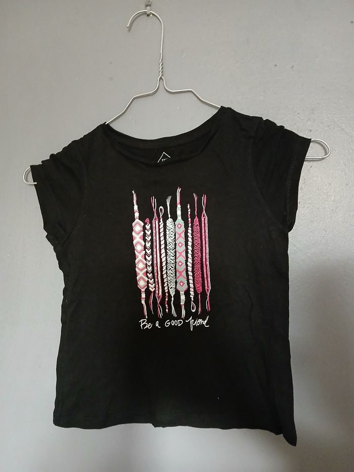 T-shirt fille taille 6/7 ans