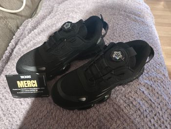 Chaussures de sécurité tercks neuves 36