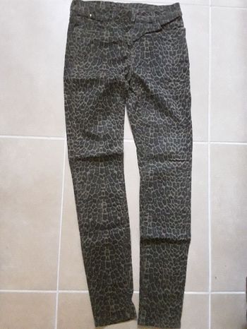 Pantalon imprimé léopard en 36 TBE