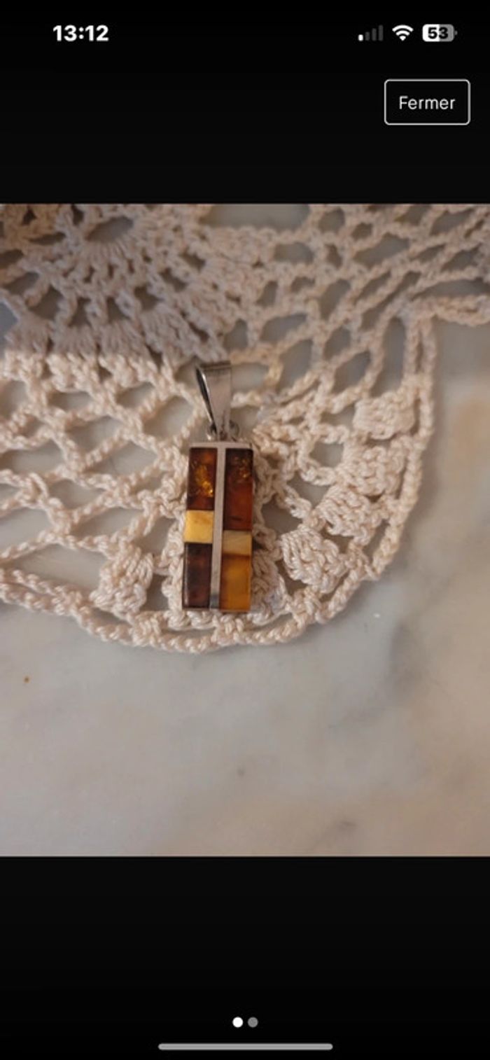 Pendentif en argent et ambre