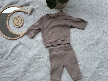 Ensemble kiabi type survêtements, bébé garcon, taille 3 mois
