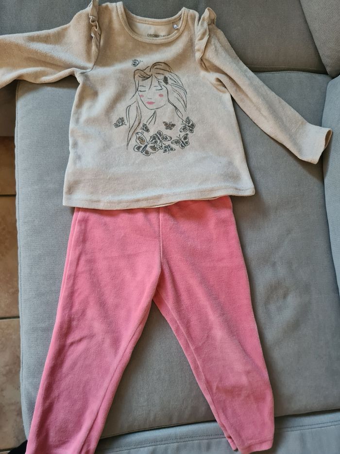 Lot pyjama 3 ans - photo numéro 2