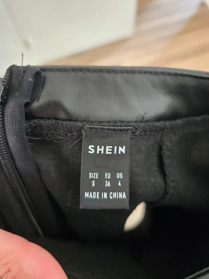 Jupe shein S - photo numéro 2