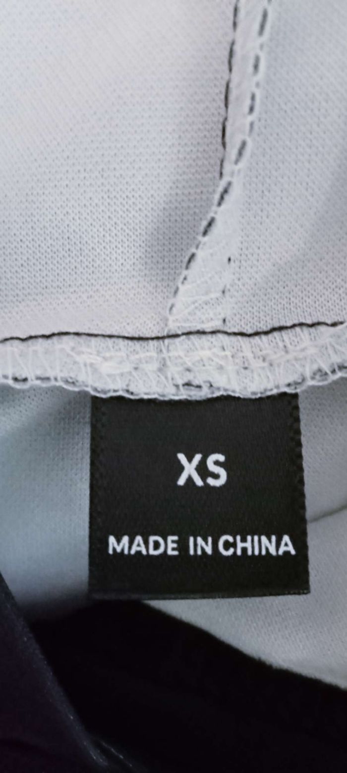 Pull capuche motif tortue  XS - photo numéro 3