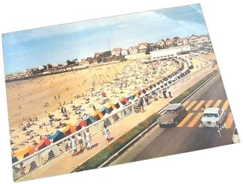 Carte postale Pontaillac (Charente-Maritime) La Plage et le Casino