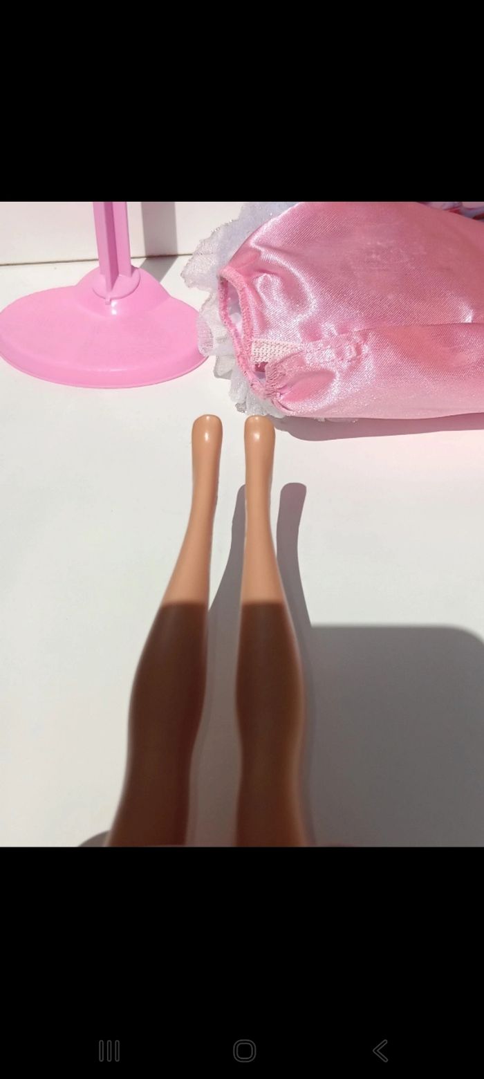 Poupée mattel Barbie Princesse Bonbons sons et lumières dyx28 Dreamtopia Sweetville Princess
Fonctionne piles non inclus - photo numéro 8