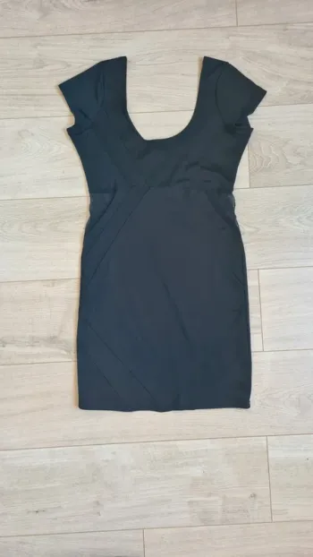 Robe M