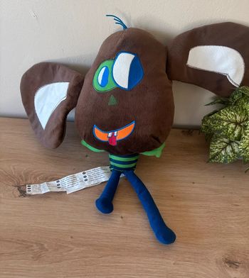 Doudou peluche chien grandes oreilles marron vert bleu ikea Dago skate