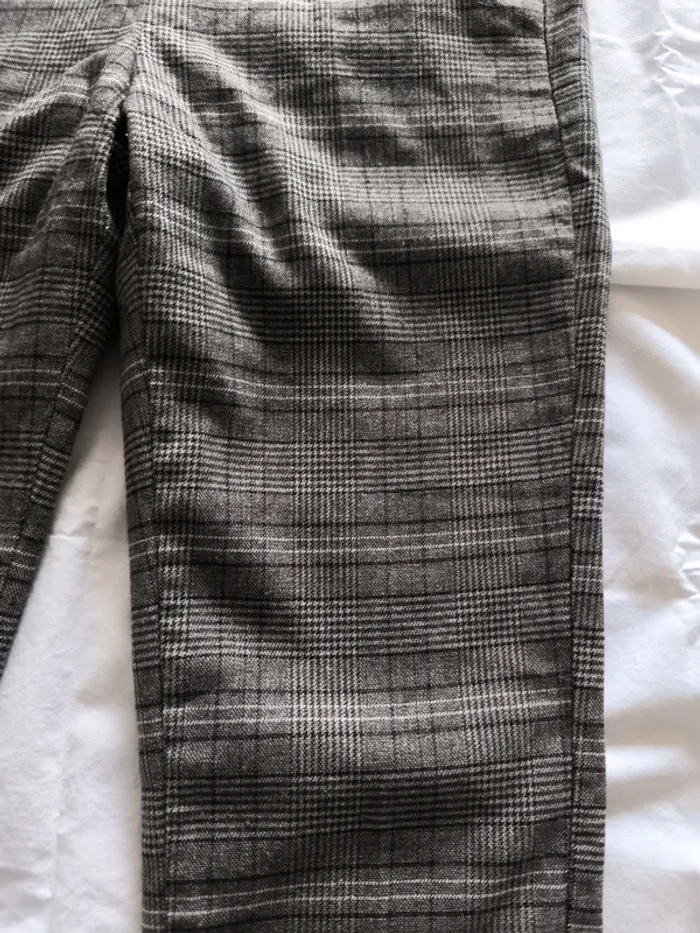 Pantalon neuf - photo numéro 2