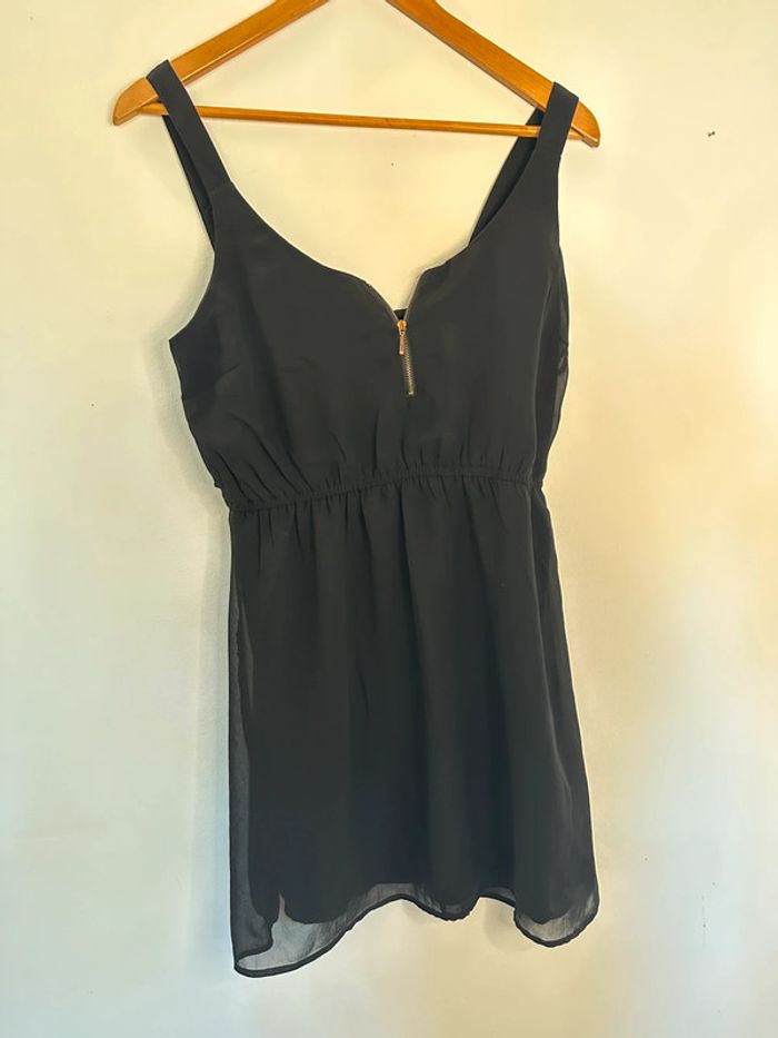Robe noire Jennyfer taille 38 peu portée - photo numéro 2