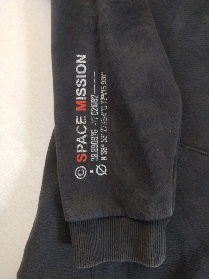 Sweat NASA taille XS 14 ans - photo numéro 2