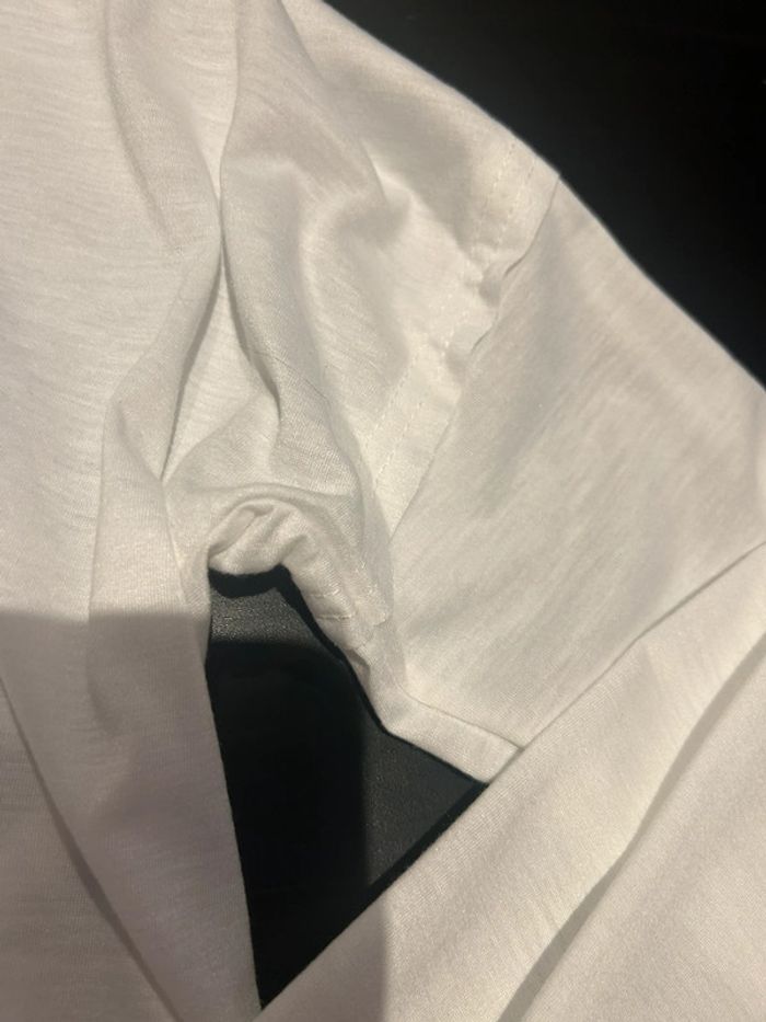 TEE shirt capuche  blanc manche longue taille L - photo numéro 6