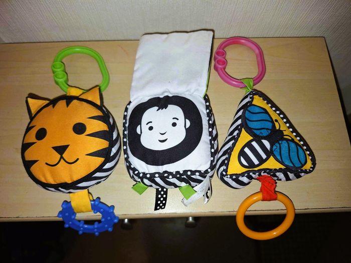 Lot de 3 jouets à suspendre - photo numéro 2