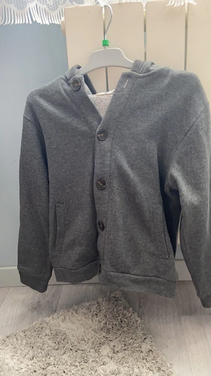 Gilet capuche