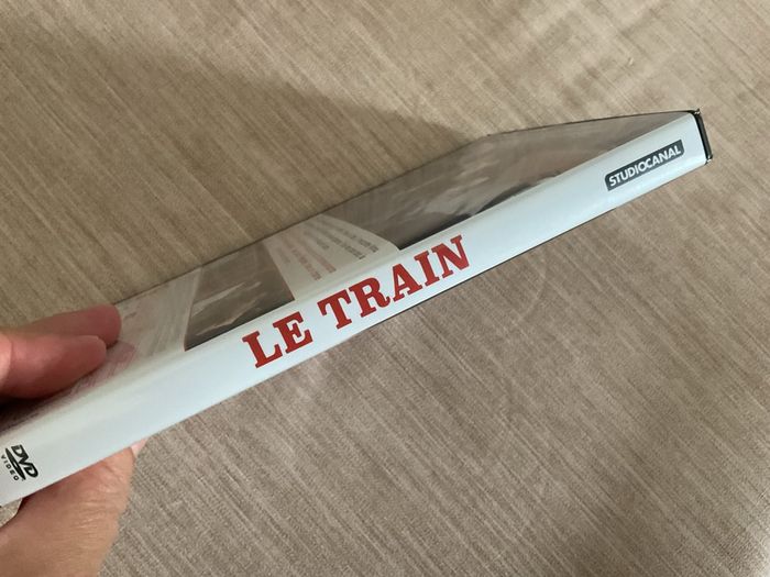 DVD le train film de Pierre Granier Déferre - photo numéro 2