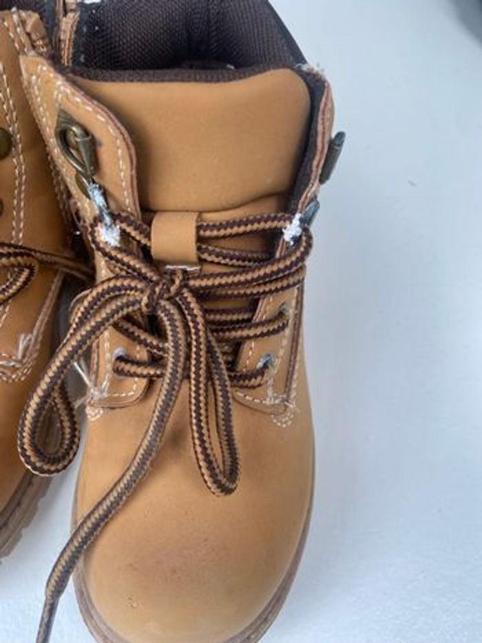 Bottines enfant Trappeur – Taille 25 – bon état - photo numéro 2