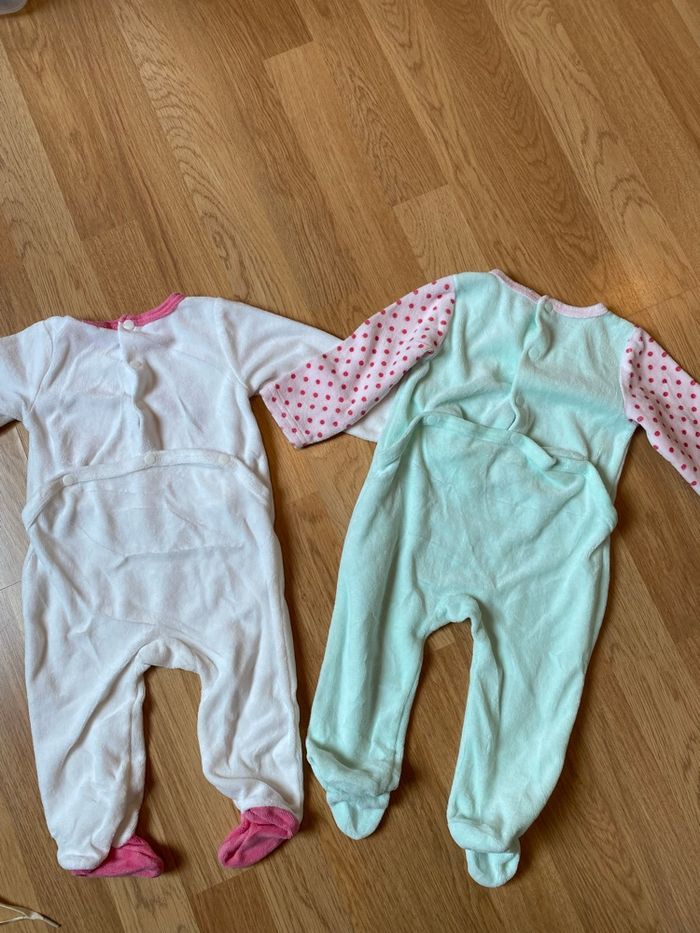 Pyjamas 12 mois - photo numéro 4