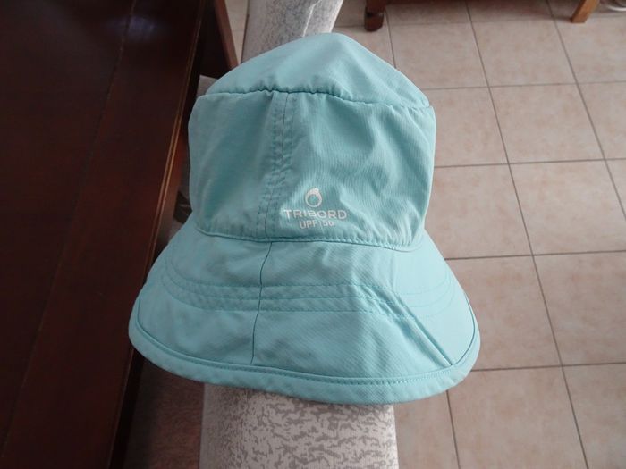 Chapeau de baignade ou randonnée anti uv enfant TRIBORD