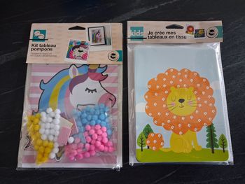 Kit tableau pompons et en tissu 