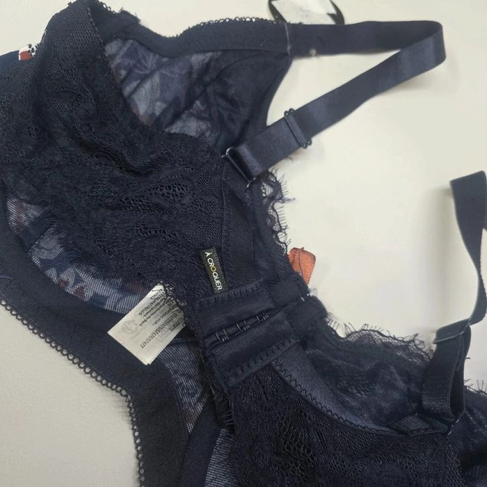 Soutien gorge dentelle neuf - photo numéro 4