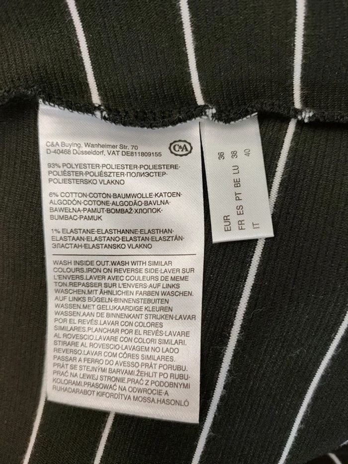 Robe Dresses Yessica (C&A) noire à rayures blanches, coupe droite, allure graphique et chic - photo numéro 5