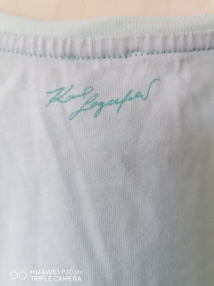 T-shirt Karl Lagerfeld – 18-24 mois/86 cm – Bleu clair – État : comme neuf - photo numéro 2
