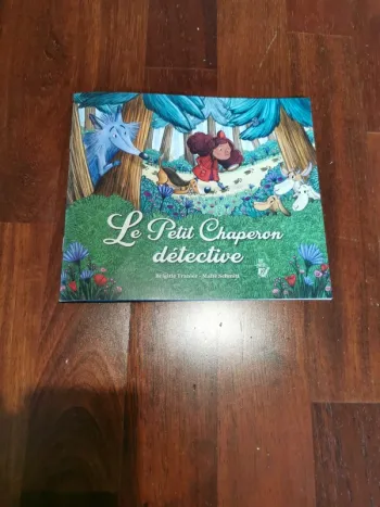 Le petit chaperon détective