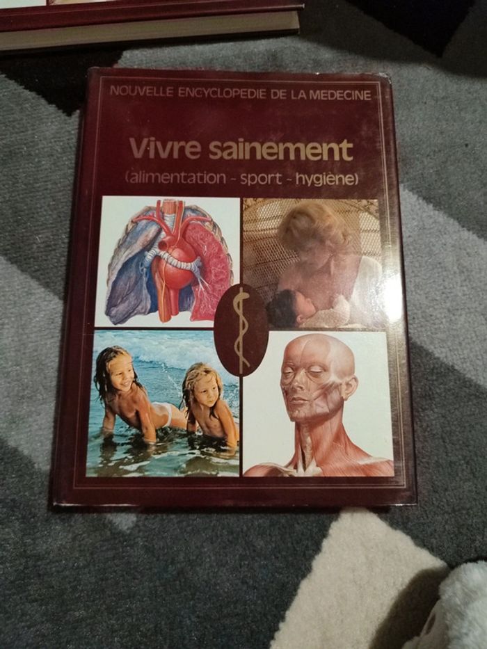 Livre encyclopédie