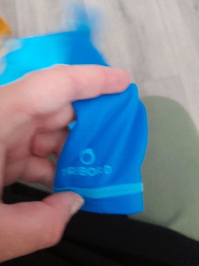 Combinaison anti uv 12 mois - photo numéro 3