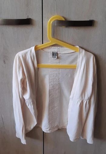 Gilet ouvert crème tape à l'oeil 8 ans en parfait état