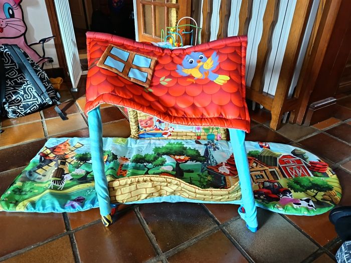 Tapis d'éveil Cabane