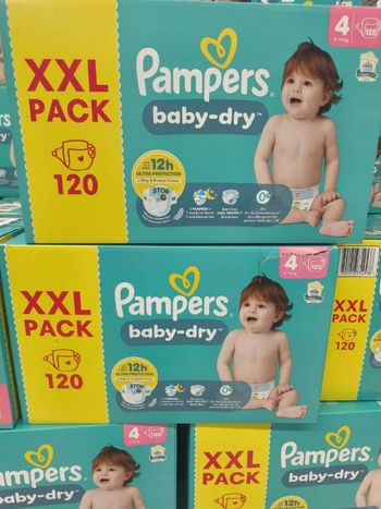Couches Pampers taille 4