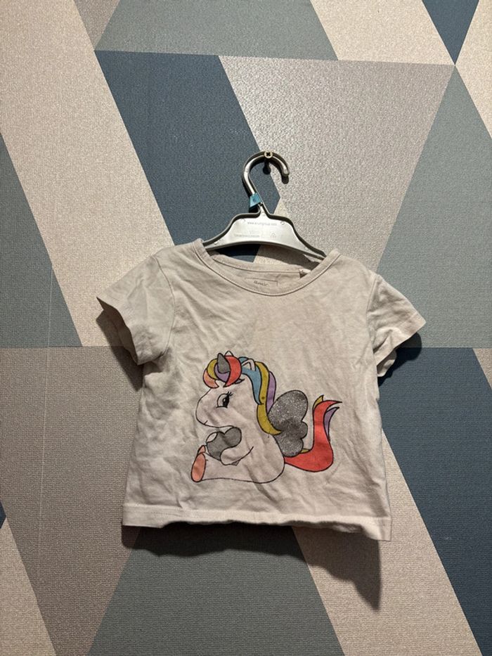 T-shirt, licorne boîte à malice, taille 18 mois