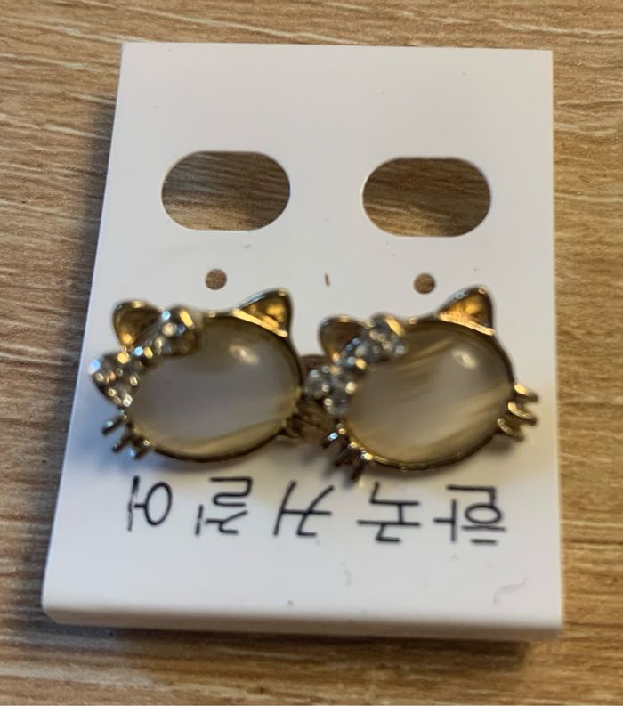 Boucles d’oreilles Hello Kitty - photo numéro 3