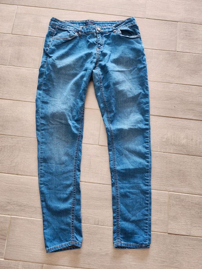 Jean bleu kiabi taille 40 skinny fit en très bon état