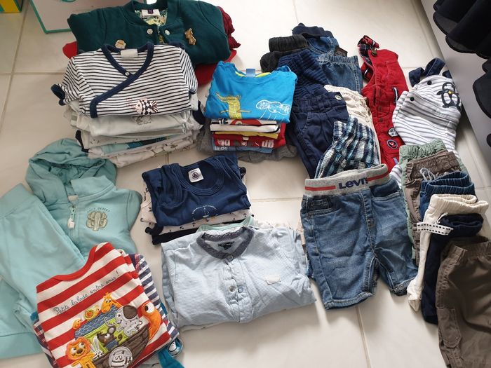 Lot environ 45 vêtements 6m