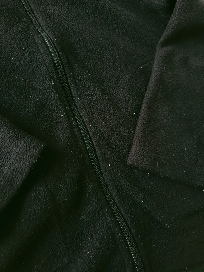 Polaire zippée noire 8 ans - photo numéro 2