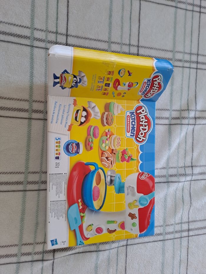 Play doh le robot patissier