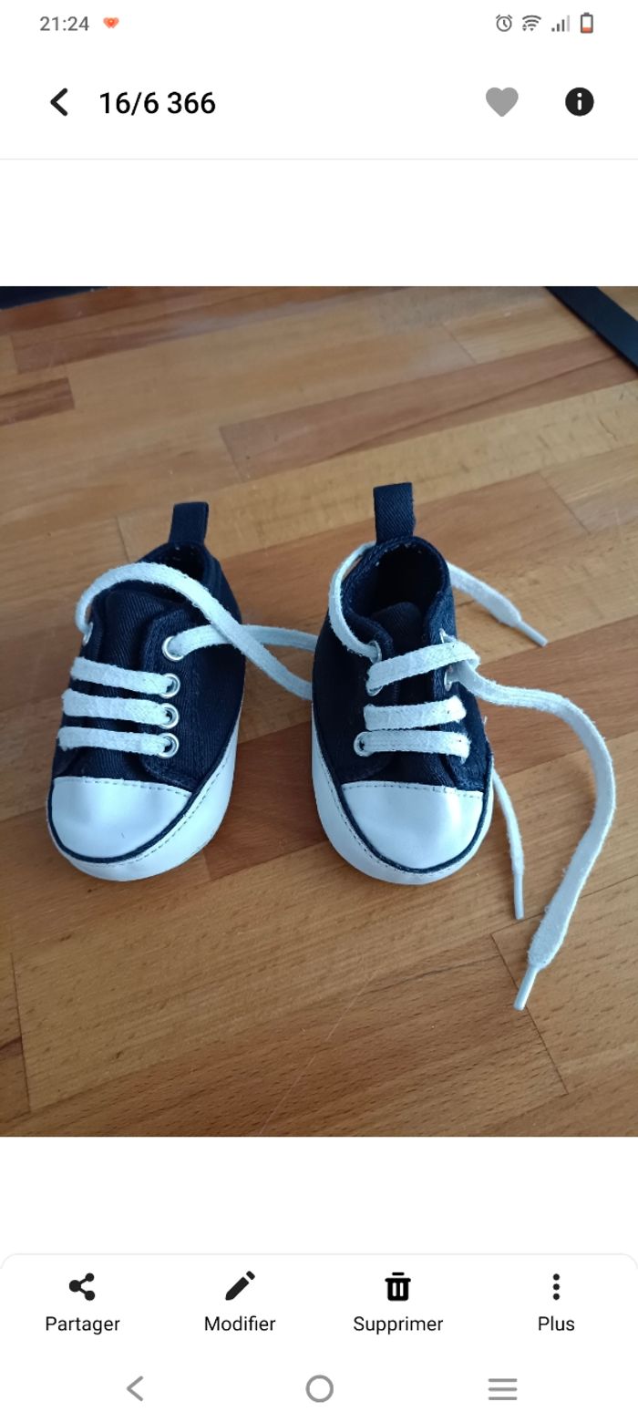 Chaussures bébé 3/6 mois - photo numéro 4