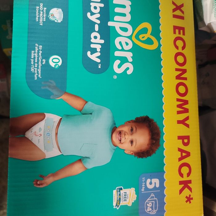 Couche Pampers baby dry taille 5
